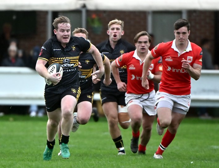 Hesh Rugby Esher Rugby