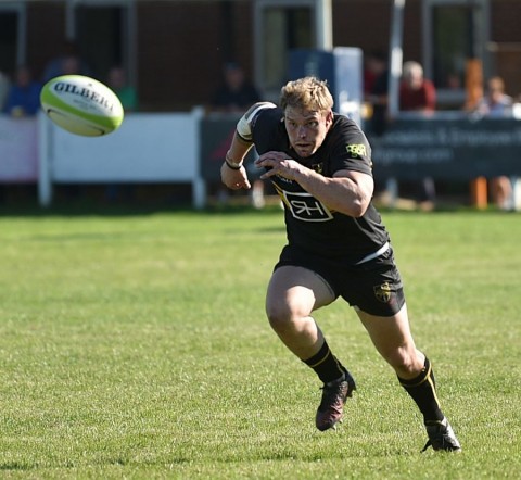 Esher Vs Dings Crusaders Match Report, Saturday 21st September 2019, written by Phil Wigley, photographic credit to Leo Wilkinson